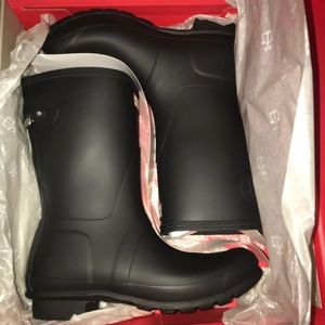 SOLD ON MERCARI NWT Hunter Boots